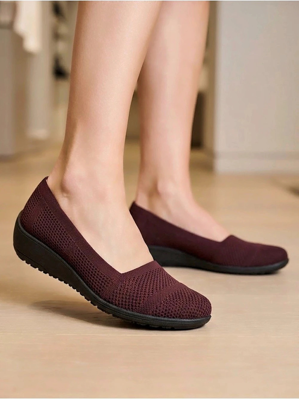 LifeStride Velocity 2.0 Burgundy Flats